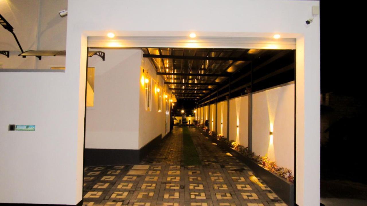 Airport Faith Hotel Katunayaka Luaran gambar